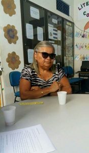 Na foto, Maria Verônica Esteves, 62 anos, que compartilhou suas recentes experiências de leitura e historia de vida.